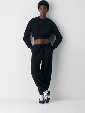 Aritzia Black Cozy SweatFleece Perfect Fit Joggers